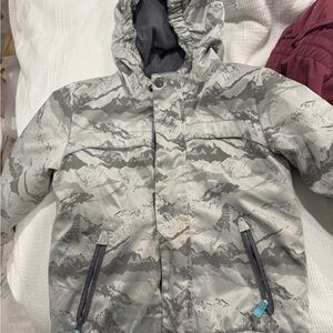 Kids gray mountain/camo winter Jacket